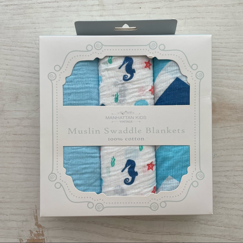 NIB Manhattan Kids Muslin Swaddle Set